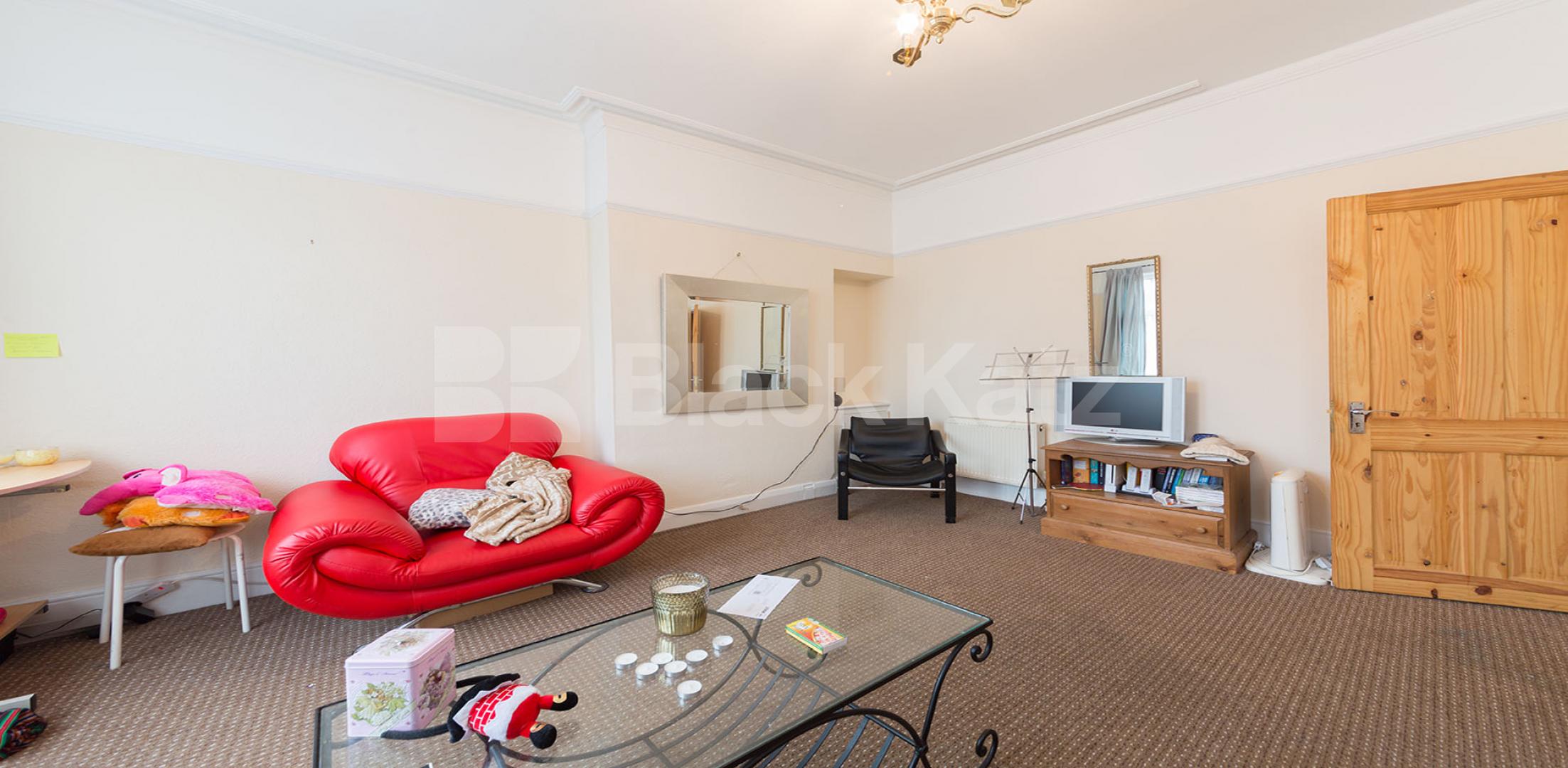 			NEW INSTRUCTION!, 2 Bedroom, 1 bath, 1 reception Flat			 Firs avenue, Muswell Hill